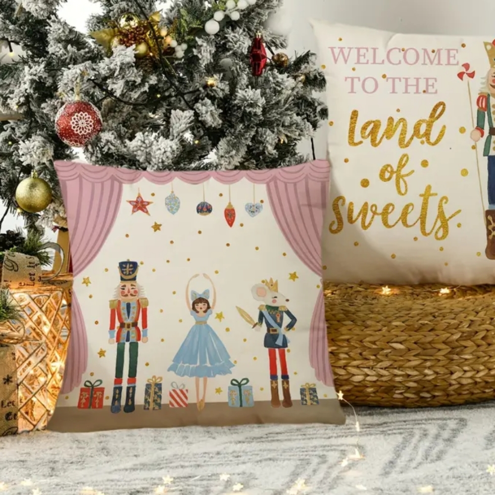 4 Christmas themed accent pillows - Picture 3 of 4